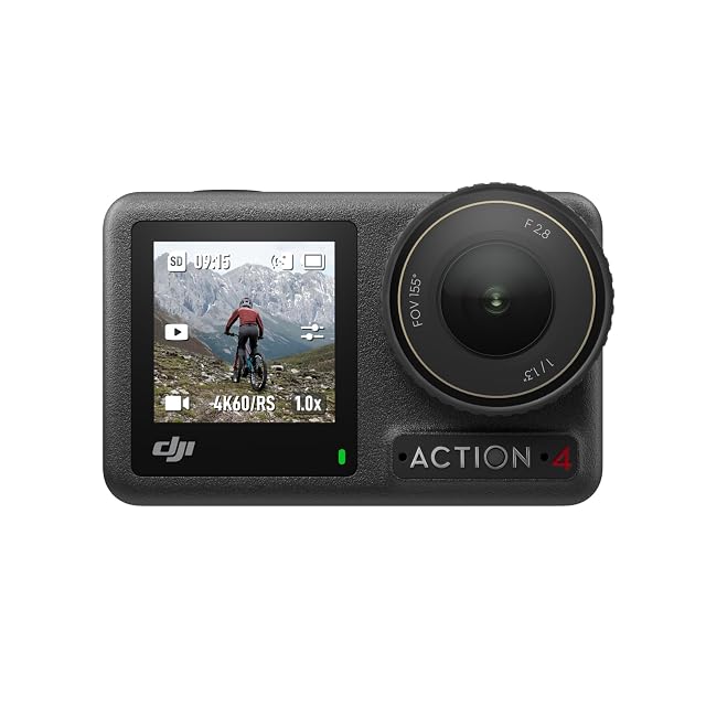 Action cam DJI Osmo Action 4 con il suo attacco magnetico a sgancio rapido