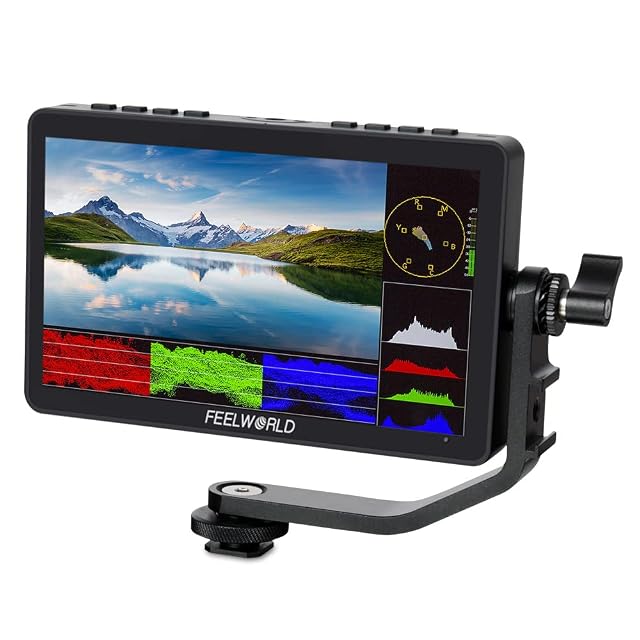FEELWORLD F5 Pro V4 con la piastra per batteria F970 e il kit di alimentazione esterno montati