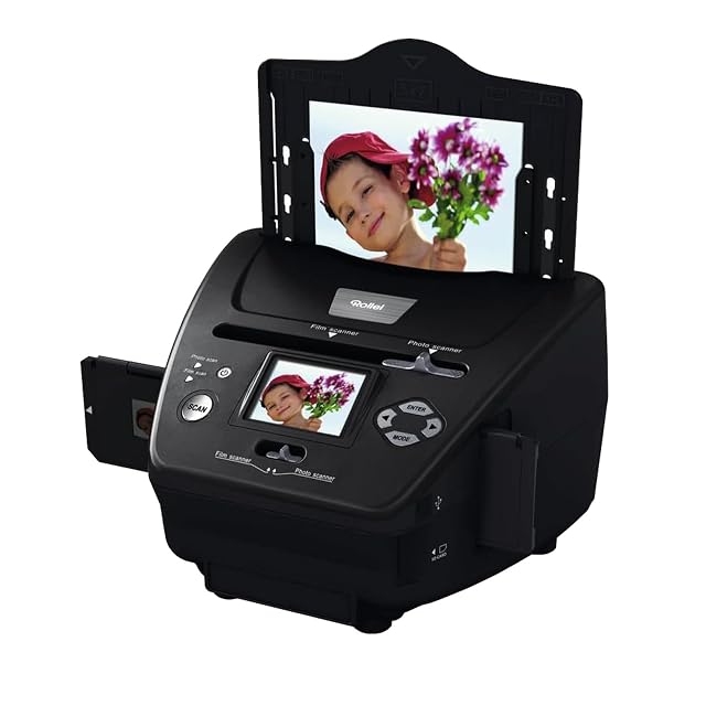 Scanner Rollei PDF-S 240 SE con lo schermo da 2,4 pollici che mostra una diapositiva scansionata