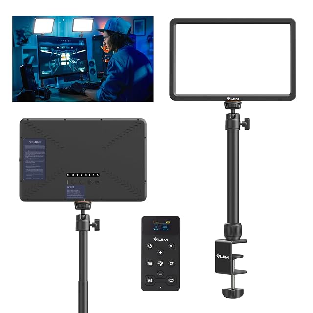 Pannello key light ULANZI K20 sul supporto da scrivania con morsetto a C e il telecomando magnetico accanto