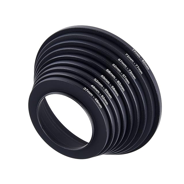 Nove anelli step-up CamKix disposti da 37 mm a 82 mm