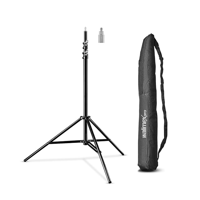 Stativo per luci Walimex pro WT-806 alla massima altezza con lo spinotto e la borsa di trasporto
