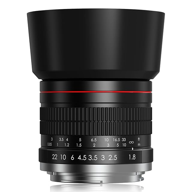 Obiettivo da ritratto Lightdow 85mm F1.8 in metallo nero con un’ampia ghiera di messa a fuoco e il paraluce montato