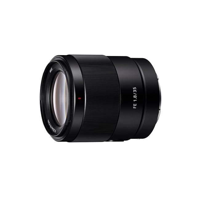 Obiettivo normale grandangolare Sony SEL35F18F nero con il pulsante di blocco della messa a fuoco e il selettore di modalità
